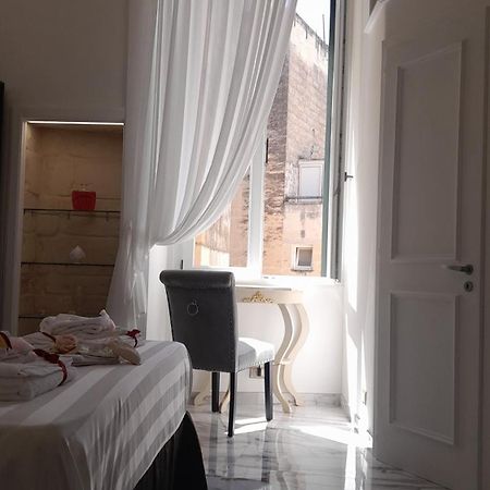 La Dimora Di Re Idomeneo Bed & Breakfast Lecce Bagian luar foto