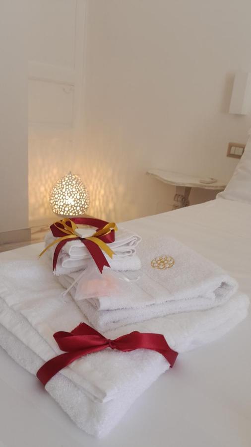 La Dimora Di Re Idomeneo Bed & Breakfast Lecce Bagian luar foto