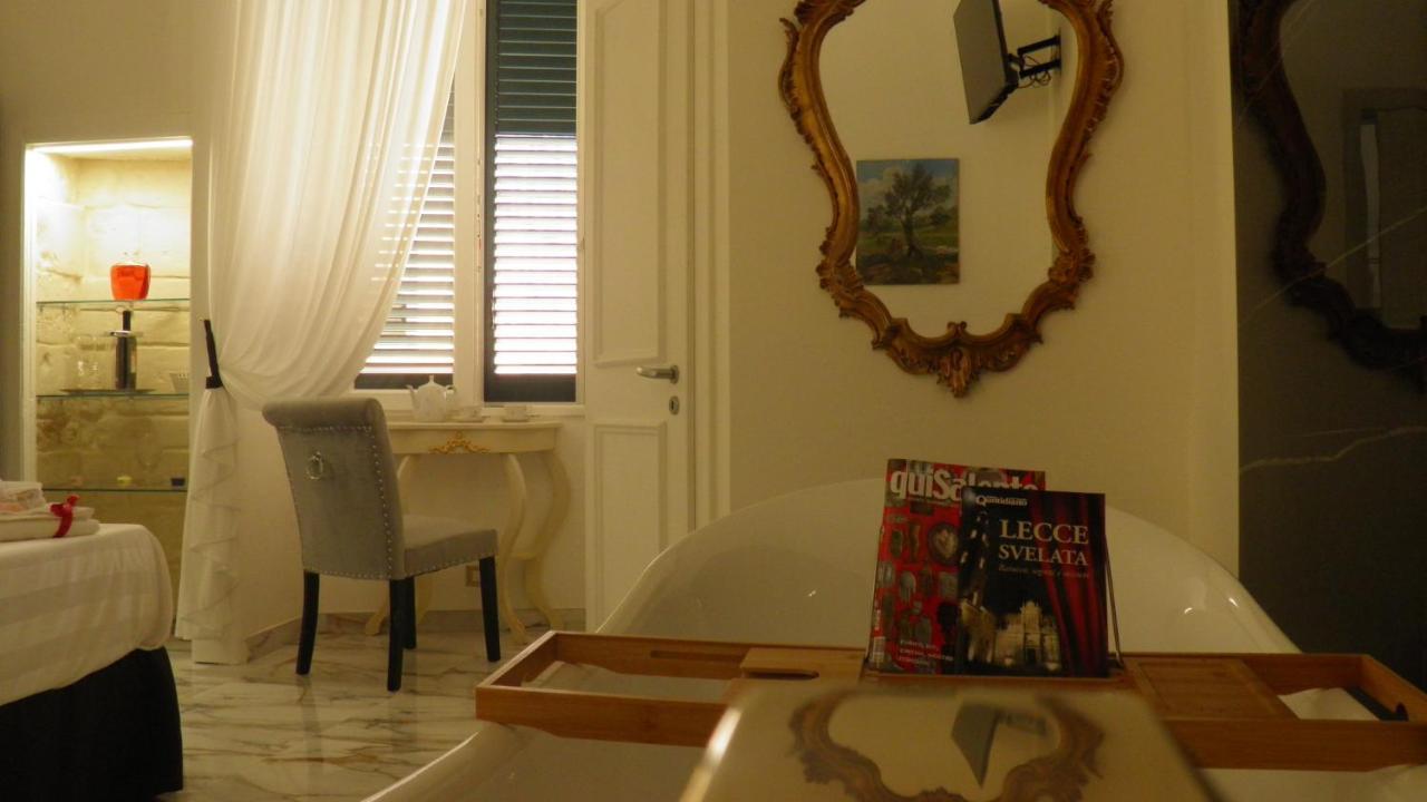 La Dimora Di Re Idomeneo Bed & Breakfast Lecce Bagian luar foto
