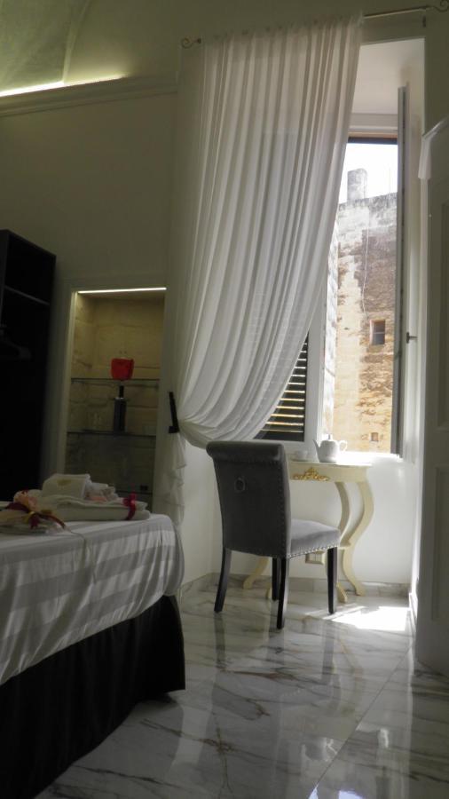 La Dimora Di Re Idomeneo Bed & Breakfast Lecce Bagian luar foto