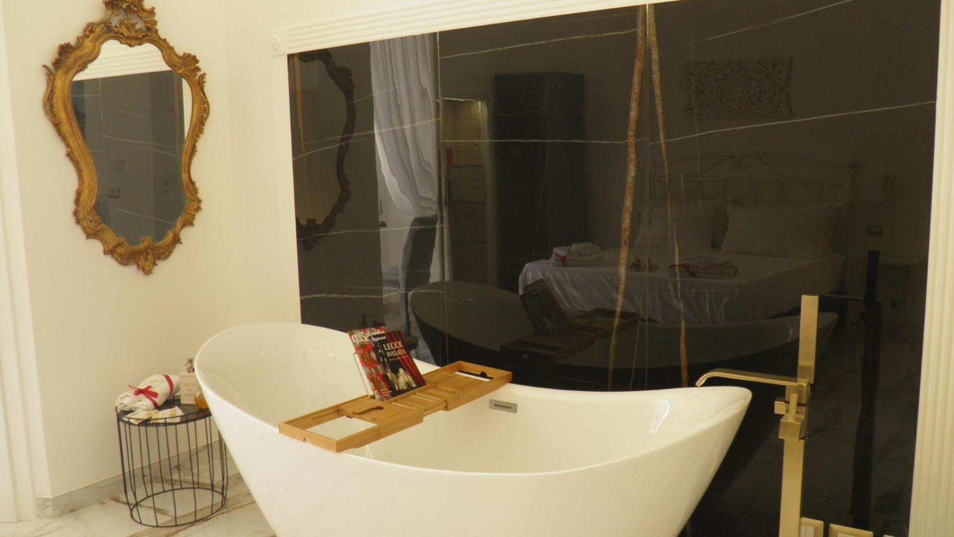 La Dimora Di Re Idomeneo Bed & Breakfast Lecce Bagian luar foto